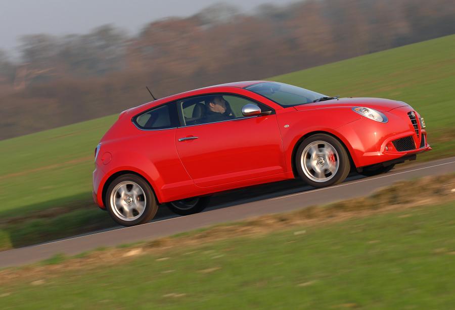  Alfa Romeo MiTo (955) 2009 года  (UK) (фото 32 из 47)
